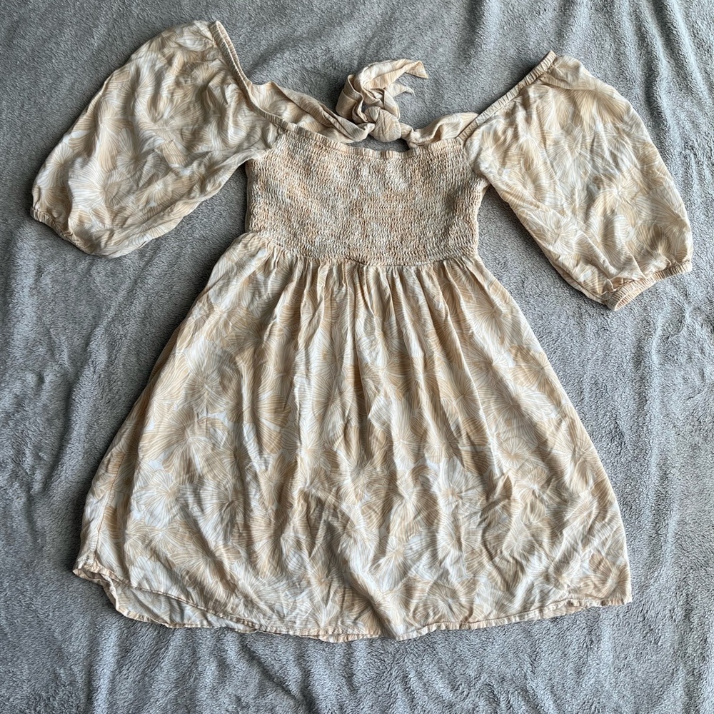 Roxy beige floral puff sleeve mini dress size m